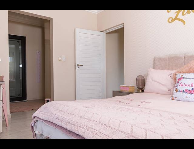 4 BEDROOM DUPLEX FOR SALE IN WESTVILLE